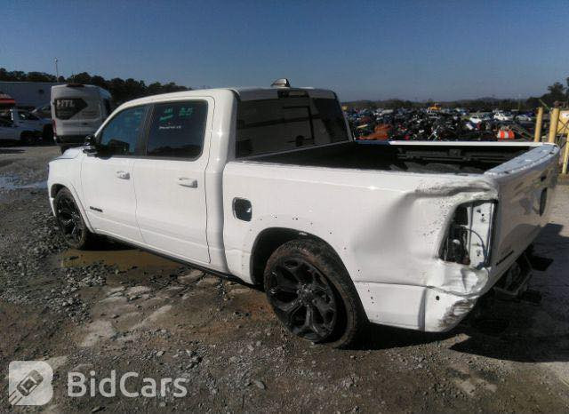 للبيع دوج رام 2021 لمتدد  رقم اربيل
صور الحادث مرفوقه بالمنشور بدون ايرباك فقط بابين تبديل وكاله بدون صبغ والبدي بي صبغ ع كد الخسفه فقط
فول مواصفات 1/1
دوج رام 1500 (لمتدد) 
الموديل 2021 .. 
العداد :  70 الف 
المحرك : V8 5.7L .ايتورك
المواصفات :
* رادار تفاعلي مع مانع تصادم. 
* نقطة عمياء. 
* تحذير الخروج عن المسار.
* 5 كاميرات (360) درجة. 
* لوحة القیادة دیجیتال.
* استطفاف ذكي (اوتوپارك).
* دوسات جانبية كهربائية.
* المصابيح الأمامية زنون.
* كشافات الضباب زنون. 
* المصابيح الأمامية والمصابيح الخلفية LED. 
* دخول ذكي (بصمة). 
* تشغيل عن بعد.
* مقاعد جلد
* المقاعد كهربائية مع ميموري.
* المقاعد الأمامية تبريد وتدفئة. 
* المقاعد الخلفية تبريد وتدفئة. 
*الستيرن تدفئه 
* شاشة كبيرة تيسلا.
* نظام ملاحة نفكيشن GPS.
* حساسات امامية وخلفية.
* سقف بانوراما.
* مانع تصادم خلفي. 
* مكيف خلفي.
*محدد سرعة.
* ويل كروم قياس 22 انج.
* مرايا كهربائية جانبية 
* شاحن موبايل لاسلكي (واير ليس).
* الشباك الخلفي كهربائي. 
* المرايا الجانبية تدفئة. 
* غطاء من الجلد للصندوق الخلفي .
* امكانية تعديل ارتفاع دواسات البنزين والبريك.
* هاند بريك كهربائي.
* جوبلسات جگات تصعد وتنزل 
* حساسات امامية. 
* حساسات خلفية. 
* مرايا مع خاصية التعتيم الذاتي. 
* مساحات تخزين إضافية
* ⁠
*********** واتساب او اتصال
