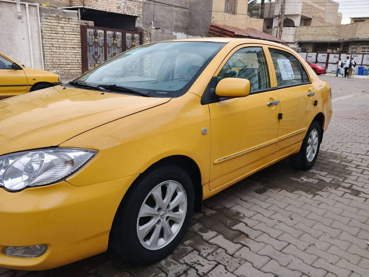 بي واي دي اف 3 للبيع مديل 2011 مكفولة عدا رشات صبغ لكاط خياس دوس وهلالات خلفية كير  لانسر ياباني تبريد حدادية مصفرة هيئة وغرامة السعر 49 وبيها مجال بسيط المكان بغداد  مدينة الصدر *********** شرط التحويل
