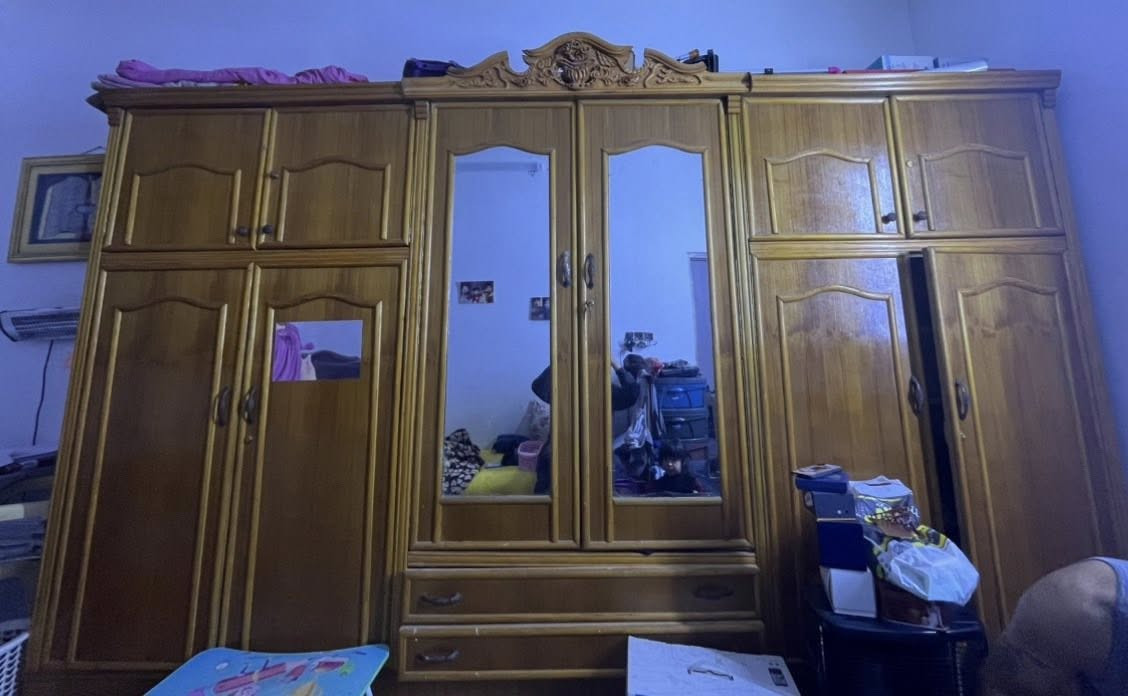 أغراض للبيع
غرفه النوم 6قطع  750
تخم 250
جرابي 2/.      50الف
كنتور 6ابواب 250
مكنسة غسل الزوالي 100
مرجوحه 150 
أغراض كله نظيفه وجديده


**إذا كنت صاحب هذا الإعلان وتريد حذفه لأي سبب، رجاءا أرسل رسالة إلى الدعم الفني**