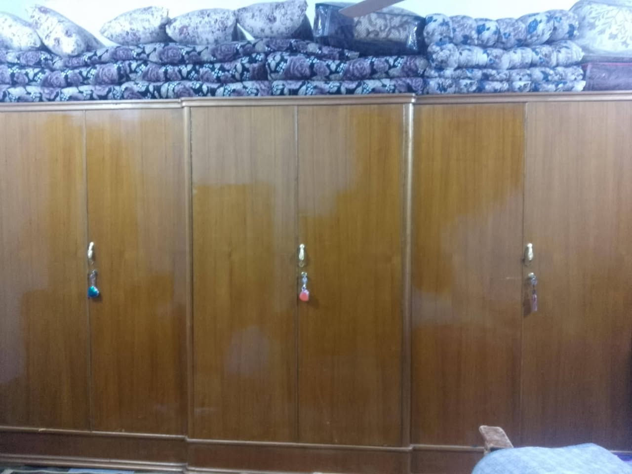 سلام عليكم غرفه للببع مرتبه بيع مستعجل سعر 425شراي يتصل عل رقمي ***********
