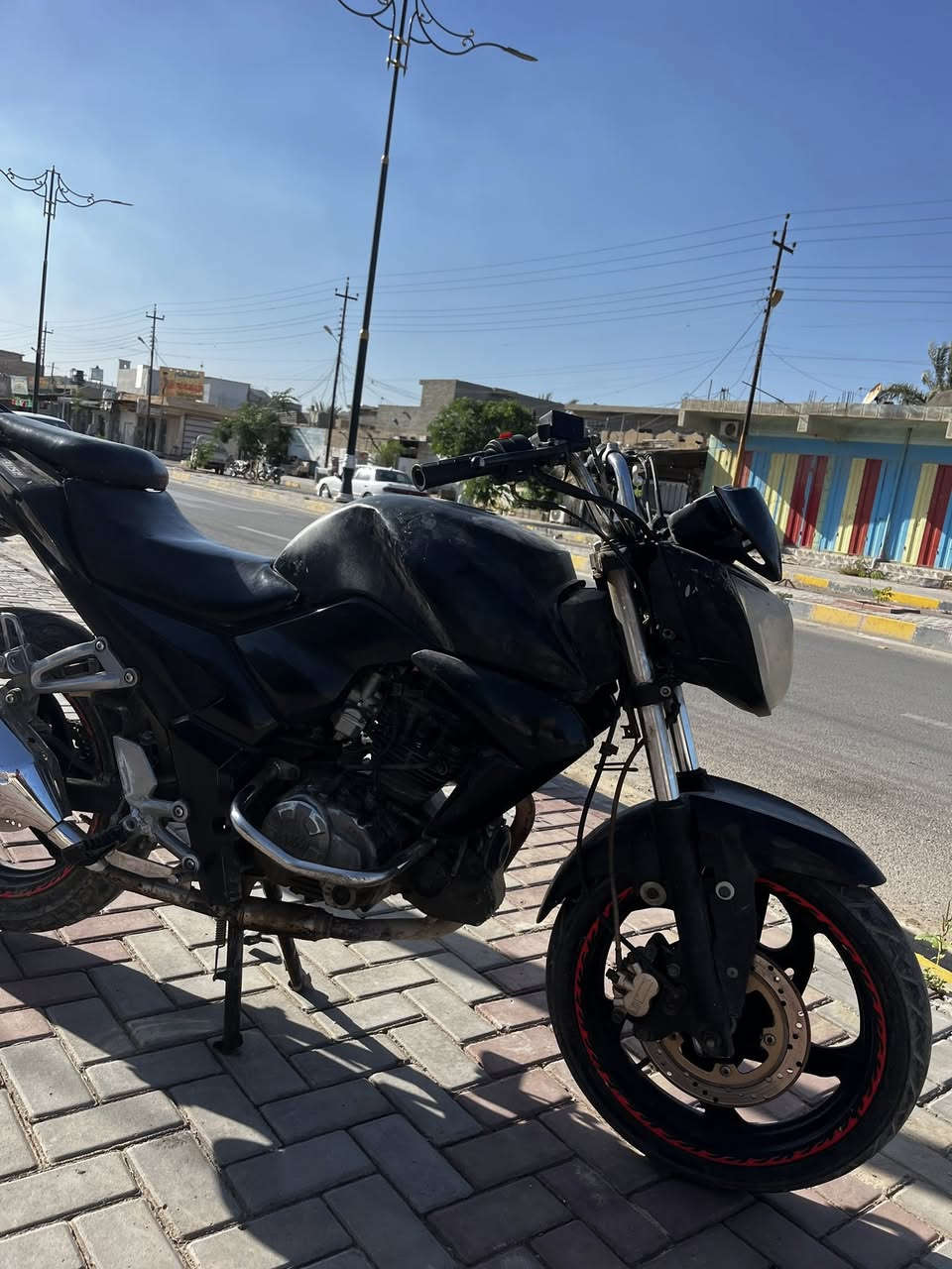 سلام عليكم دراجه كايدن نفخ نكره سلف كهربائيات كلها شغاله كشر نظيف كدام عينك صوت محرك ناعم كلش {فقط بيها تبخير} ب350 وبيها مجال ***********
