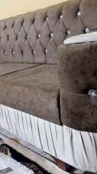 ديوان للبيع السعر عل خاص او تصال عل هاذه رقم 07700997574