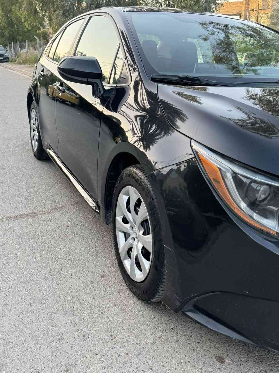 ورلا ٢٠٢١ LE محرك ١٨٠٠ المرغوب وارد امريكي حادث بسيط جدا بدون صبغ وبدون ايرباك فقط الدعامية الامامية وصور الحادث والسونار مرفق بدون دواخل الشواصي واللغود كفالة  بيها كم طخة رصعة بعدهن على وضعهن ممعدلات السيارة نظيفة جدا وخالية من اي نقوصات الرادار وحجر الصالنصة كله شغال رقمها اربيل بأسمي تحويل مباشر السعر ١٣٤ ورقة للاستفسار *********** مكان السيارة بغداد العامرية
