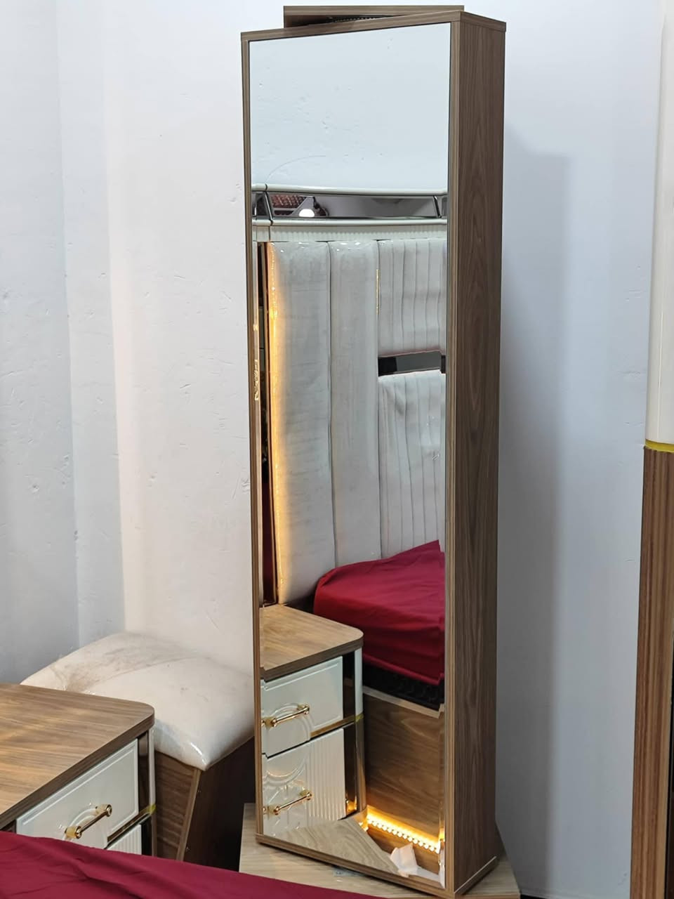 غرفة تركية للبيع 9 قطع نظافه فول كدام عيونكم


**إذا كنت صاحب هذا الإعلان وتريد حذفه لأي سبب، رجاءا أرسل رسالة إلى الدعم الفني**