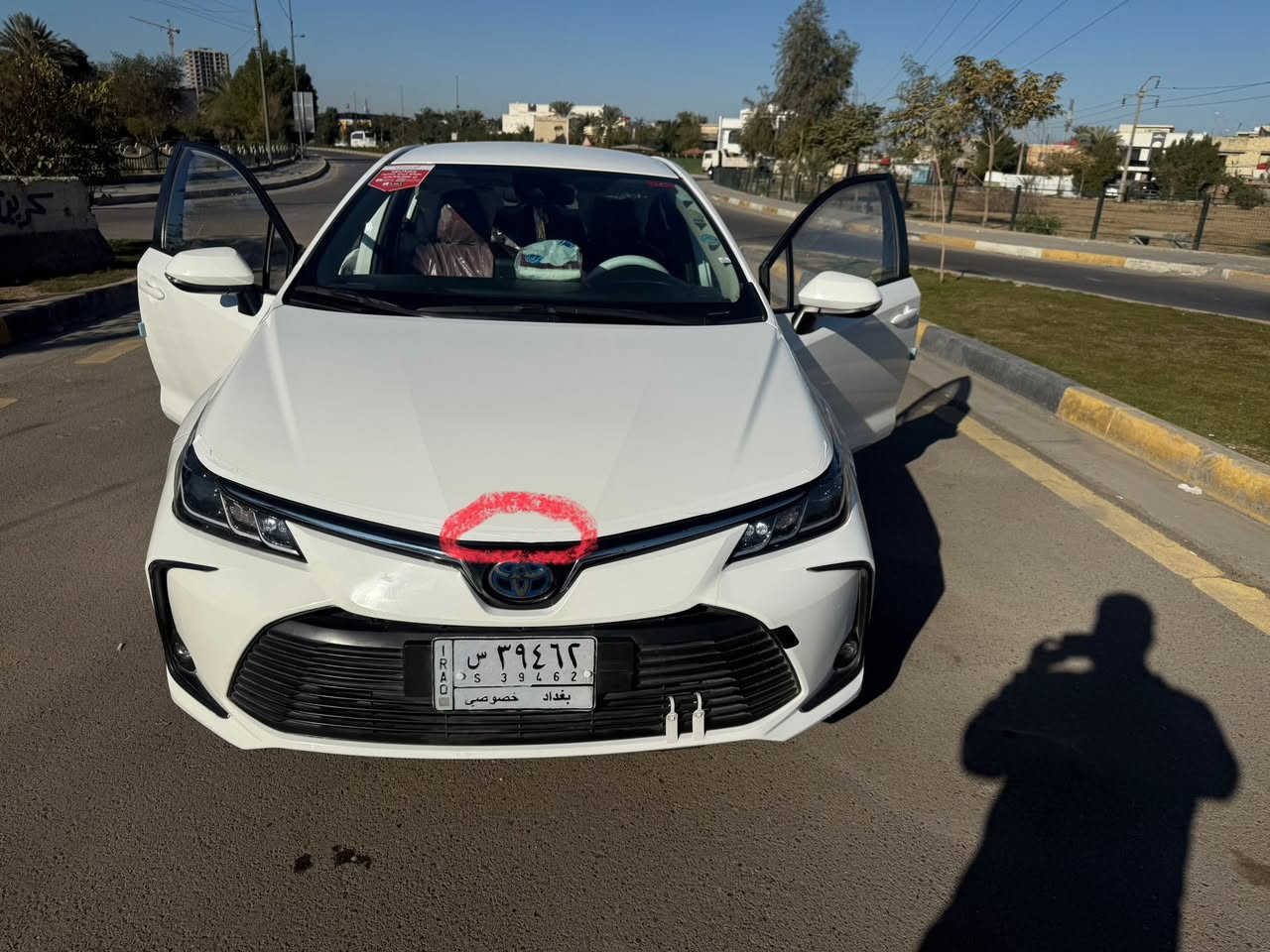 السلام عليكم كورلا هايبرد 2021 باب الاول علامة زرقاء
جلد احمر

شاشة 

بصمة 

رادارات

اتوهولد

بريك كهرباء

انظمة قيادة

مثبت سرعة 

تحديد مسار 

عدا الفتحة 

ماشية 40 الف 

سياره على يدي اني المالك الاول 

صبغ ربع الدعامية جه عكس السايق 

بيه بارد محدد بالصور بدون صبغ مكحل فقط 

حتى ما تحتاج سونار كله محدد واني ماخذة زيرو من الرافعه منزلة المالك الاول الها  

مكاني بغداد البياع

*********** 

السعر 138 ورقة وبيه مجال
