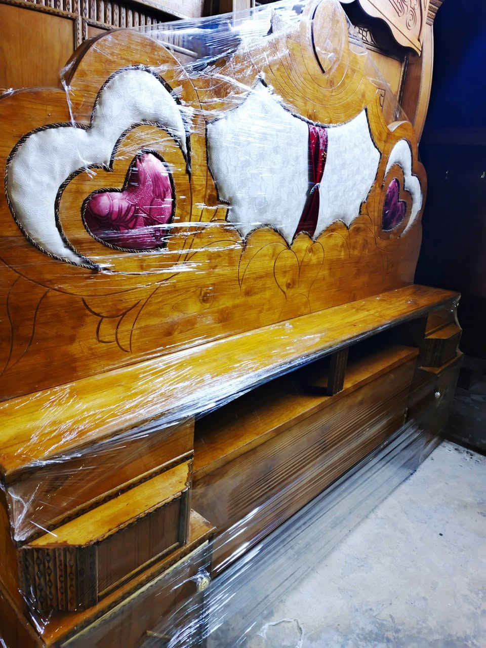 "🔥 عرض مميز! غرفة ام الستة طابقين، اخت الجديدة
استعمال قليل جدا، نظيفة جدا
مكان الغرفة: بابل الحمزة الغربي
🚚 خدمة توصيل متوفرة بأيجور
هدية🫵 مع الغرفة
للتواصل: ***********"
