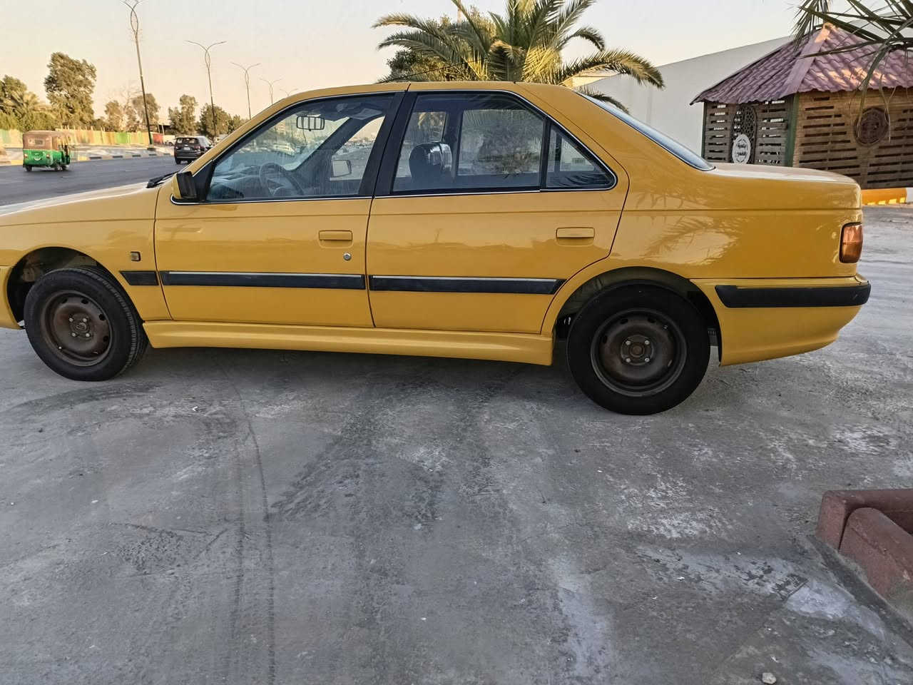 سلام عليكم بيجو بارص موديل 15 مكفولة كفالة عامة عله وضع شركه مكينه كير حداده تخم تاير تبريد تدفئه دوشمه عام هيئة مصفرة سنوية 28 ماشيه 97 حقيقي العنوان بغداد الهاتف ***********
