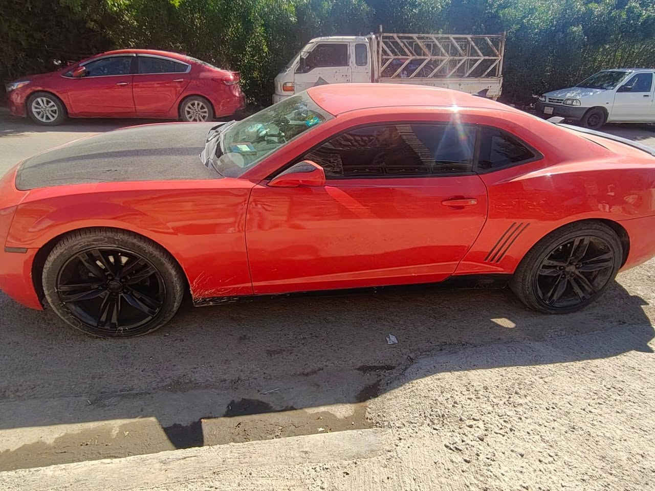 سلام عليكم
للبيع سيارة كمارو موديل2012  السيارة خير من الله  تخم تاير تبريد ثلج كهربائية فول مابيها كل نقص مكينه وكير بل جيس بسمي تحويل ثاني يوم  مكان بغداد  سعر 83 وبيها مجال حك الجيةالاستفسار ***********
