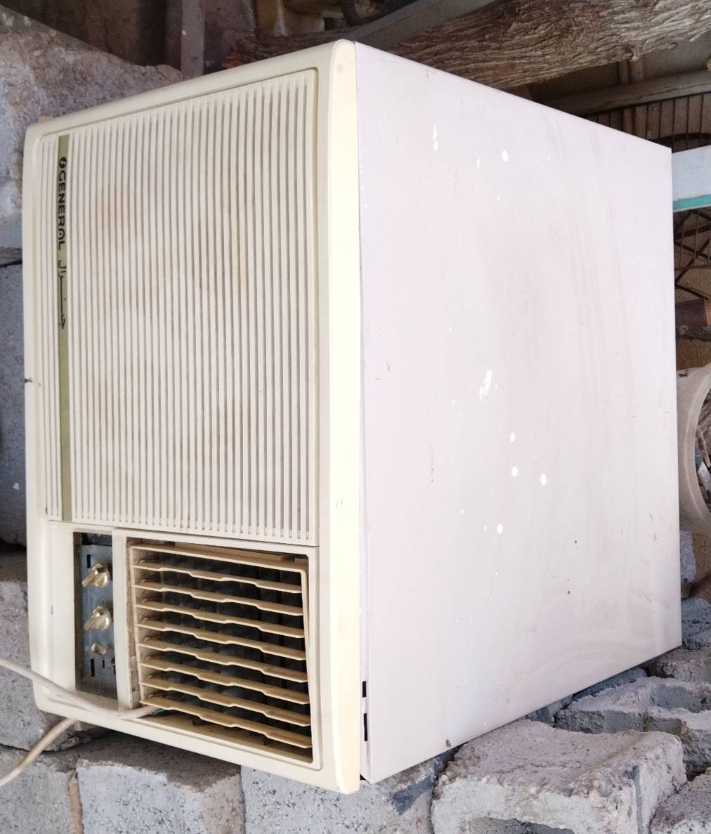 ا
لسلام عليكم ،،من رخصة الادمن

مكيف جنرال باب أول صارله عندي 

بحدود ال١٥ سنه والكومبريسر الموجود بداخلها مال القاعده

والمكيف بحاله ممتازه وتبريدع جيد جداً السعر ٢٥٠ الف ،،،والضمان حسب طلب المشتري هذا رقمي***********
ملاحضه،،،سبب البيع تغيير في البناء
