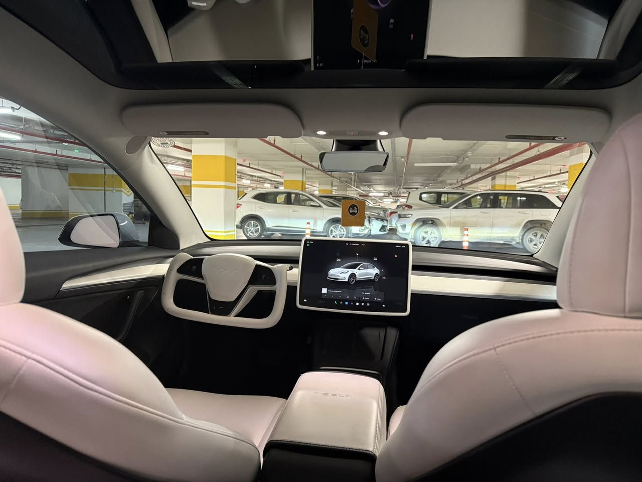 تيسلا موديل ٣ ٢٠٢٣ ابيض بدون صبغ  ***********
