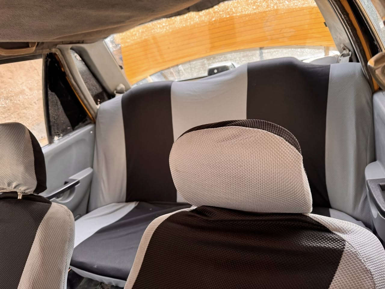 سلام عليكم سايبا 11 نظيفة متعوب عليهة تخم تاير خط ابيض محرك كير جدد مال شارع متوكفك راعيهة عندي رقمه بيتهم بشارع المغرب وشال وتليفونه مغلق ابيعلك هيج اتكفل سرقه وعشائر سنويه عظم عاج السعر 13 بيهة مجال قليل حك الجيه عنواني بغداد العبيدي ***********
