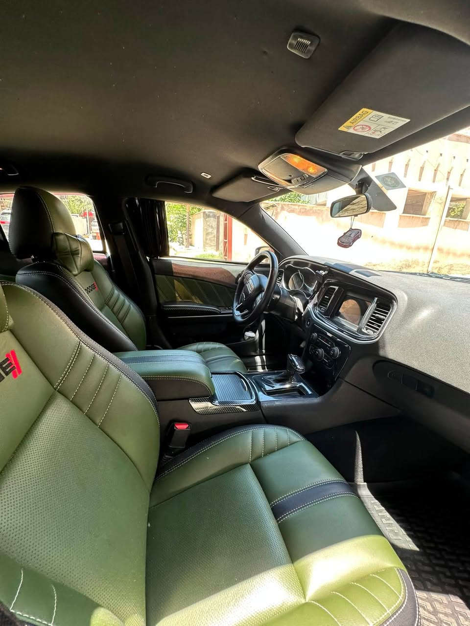 بسم الله ما اشاء الله
للبيع فقط 
دوج جارجر 2019 sxt v6 وارد خليجي
لون مميز زيتوني
رقم بغداد سنوية باسمي الرقم الجديد تحويل ثاني يوم
ماشيه 120 كيلو
الحادث صبغ جاملغ خلف الراكب
وبارد جاملغ السائق ضربه خفيفه
السونار موجود  
بدون ايرباك شاصي ولغود كفالة
دوشمة وحدادية وتبريد وتايرات جديد
مواصفات sxt معروفة
السيارة جاهزة ما بيها اي نقص وكلش معتني بيها من بانزين وزيت

رايدها ب 229 بيها مجال كلش بسيط 
مكاني بغداد الدورة
***********
