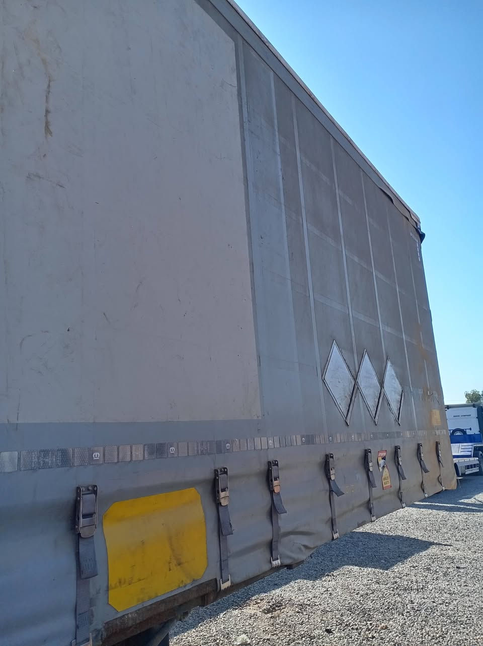 سلام عليكم عربانه كرونه 2015دخول جديد  حلوه لعربانه موجوده بل عماره مكلف بنشر هاذه رقم راعيه ***********
ما متواجد بل خاص
