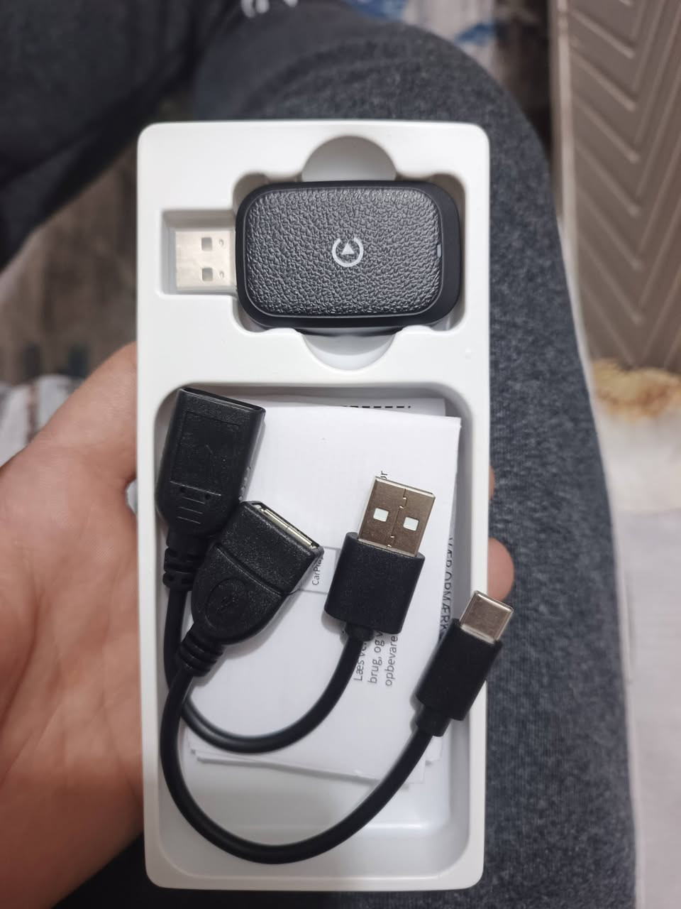 📱🚗 للبيع: محول Apple CarPlay لاسلكي
تعبت من السلك كل مرة؟
هاي القطعة تخلي CarPlay يشتغل وايرلس بدون توصيل آيفون بالسلك 🔥
المواصفات: ✅ يحول CarPlay من سلكي إلى لاسلكي
✅ يشتغل تلقائي أول ما تشغل السيارة
✅ يدعم الخرائط، المكالمات، الموسيقى، سيري
✅ سهل الاستخدام (تشغيل فوري)
✅ يشتغل ويا iPhone iOS 10 وفوك
⚠️ ملاحظة:
السيارة لازم تكون تدعم CarPlay سلكي أصلاً.
📦 الحالة:جديد
💰 السعر: [30واصل]


**إذا كنت صاحب هذا الإعلان وتريد حذفه لأي سبب، رجاءا أرسل رسالة إلى الدعم الفني**