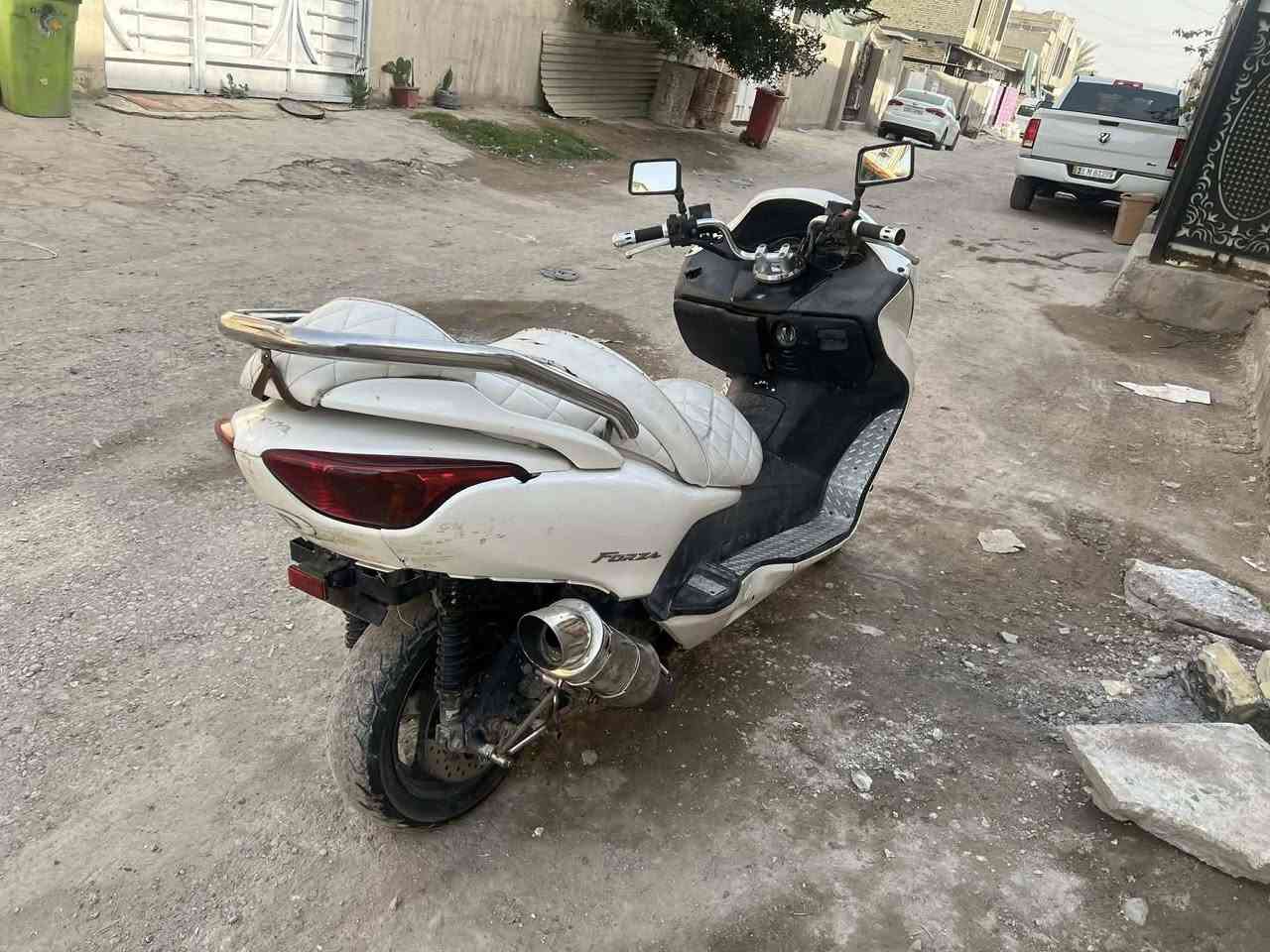 فورزه 08 كامله مكمله نقص واحد مابيها فقط جاملغ خلفي   وجه بومه سبايدر  صالنصه رياضي     مكاني دوره شارع ستين  سعر 650 قفل الي تفيده  يطب وتساب  ***********
