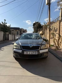 موديل ٢٠١١ • جير عادي • تاكسي سابق