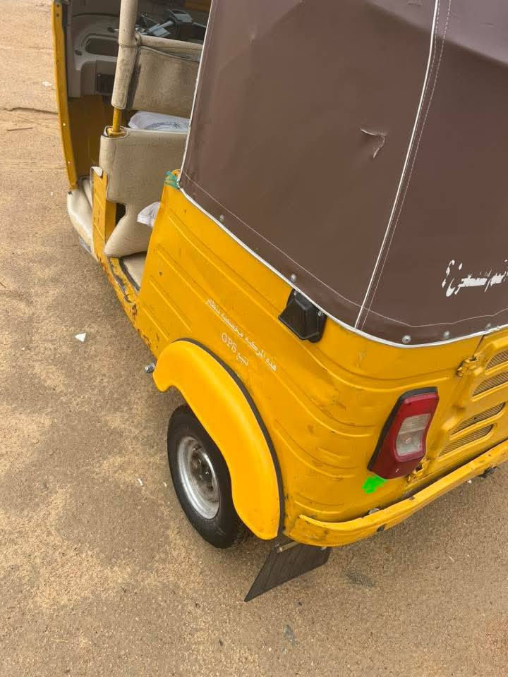 السلام عليكم تكتك موديل 2020 مكفوله من الصبغ والمعجون بيها طخات والتكمه ترجع بارد رقم كربلاء تحويل ثاني يوم للاستفسار ***********
