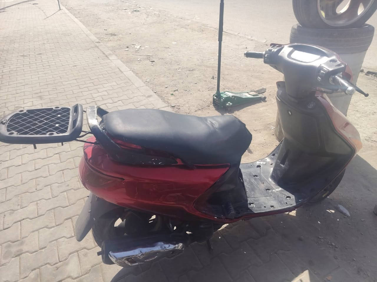 سلام عليكم دراجه كامله متكامله كلشي بيه يشتغل بس رادله راجز علمود تشتغل سلف مستعجل عله فلوسه رايده350 وبيه مجال الرقم *********** المكان النجف الاشرف حي ميسان ركن شارع الجامع يم اسواق الغدير محل دراجات جواد العابدي
