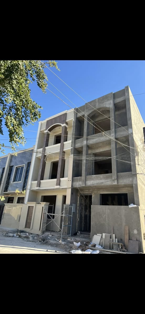 السلام عليكم 
مشتملات للبيع  قيد الإنشاء شغل درجة اولى  موقع مميز تسليم مفتاح خلال شهر عدد ٢ مساحة كل مشتمل ٥٥ متر واجهة ٥ متر ونزال ١١ متر ٣ طوابق ٣ نوم غرف كبيرة وصحيات عدد ٢ 
حي الجهاد المخابرات قرب شارع ٢٠
للاستفسار ***********
