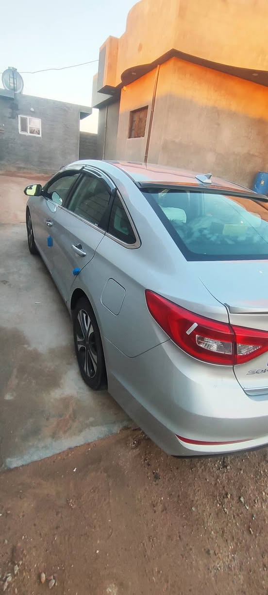 سوناتا 2017امريكي ضرر جماق عكس السايق فقط انبار بسمي محرك معلاي الكازكت سياره جديده محرك كير  جديد شرط ع    فحص السعر 130.  ***********
