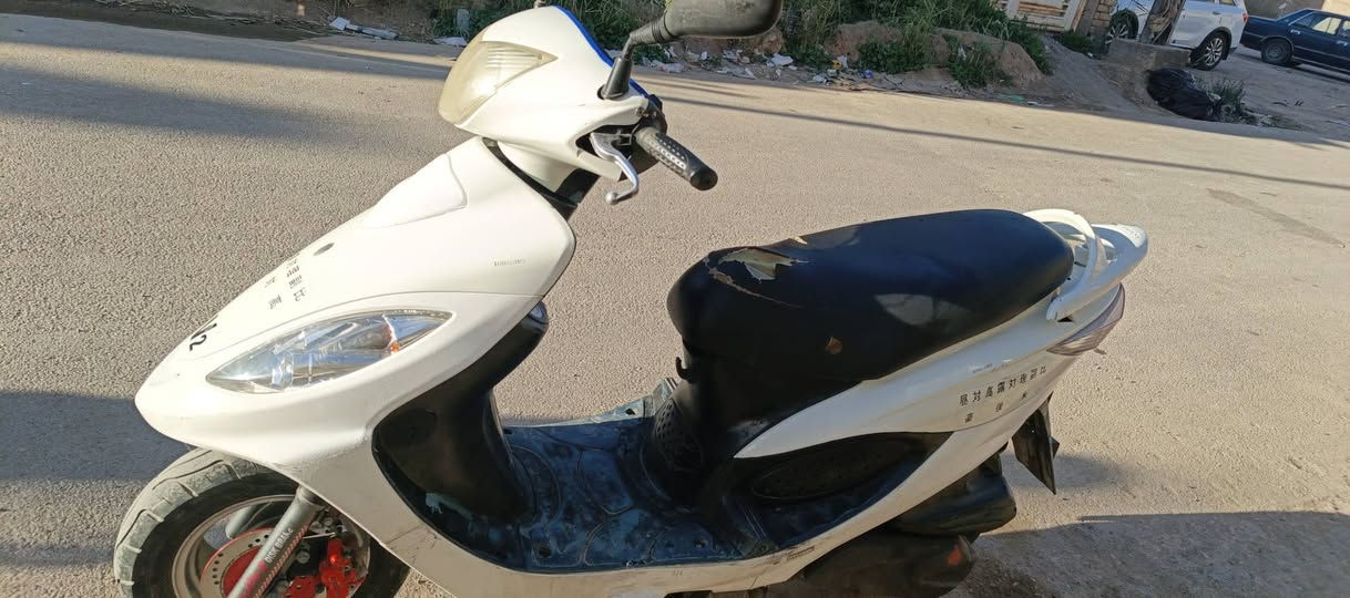 السلام عليكم
دراجه كامكو في تو بوليسي 

محرك 150 
ما مفتوحه 
اي نقص مابيه 
دراجه خير من الله 
سعره خاص


**إذا كنت صاحب هذا الإعلان وتريد حذفه لأي سبب، رجاءا أرسل رسالة إلى الدعم الفني**