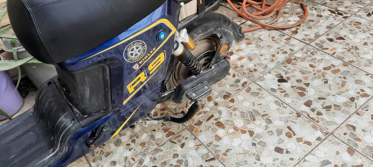 السلا عليكم
دراجه R9 للبيع 
الموديل 2026
4 سرع
السرعه 109
شركه ونلي
نظام بارك شغال
نظام بك شغال
2 كارتات تشغيل + 1 سويج + بصمه قفل وتشغيل
دراجه نظيفه ما ماشيه 
السعر 545 بيه مجال قليل


**إذا كنت صاحب هذا الإعلان وتريد حذفه لأي سبب، رجاءا أرسل رسالة إلى الدعم الفني**