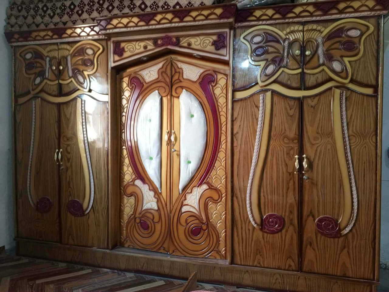 غرفه مستخدمه نضيفه 650 وبيها مجال *********** حصيبه
