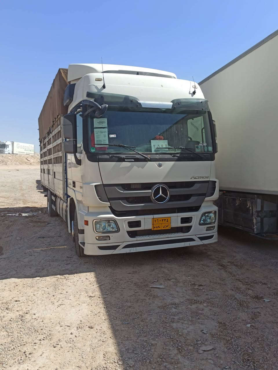 سلام عليكم سيارة للبيع موديل 2011 فول مواصفات ماعدة كامرة و حساس خمس طكات ثلاجة تبريد تتفية دبل منامية تخم تاير ورة و كدام جديد مكفولة كفالة عامة مكلف بنشر ***********
