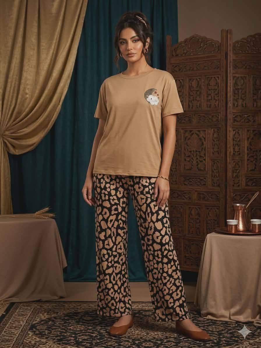 متوفر ملابس نسائيه بناتيه شي أن وباله 
البضاعه مكس 50 قطعه شي أن وتقريبا 80 قطعه باله بجامعة وتشيرت كله نسائي بناتي وفساتين عدد 13 ضلعه وحده للتواصل واتساب ***********
