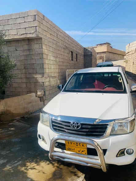 توێتا مەرزیە 2015  نرخی 215وەرەقە و مەجالێکی کەم نمونە لە جوانی ئی مالەوەیە سەنەوی بەسەر چوە مەکینە کراوەتەوە بێ عەیبه سبوغ هیچی نیە نمونەیە لە جوانی 230هەزار رۆیشتوە . ژمارەی خاوەنەکەی 
***********
*********** اكر
