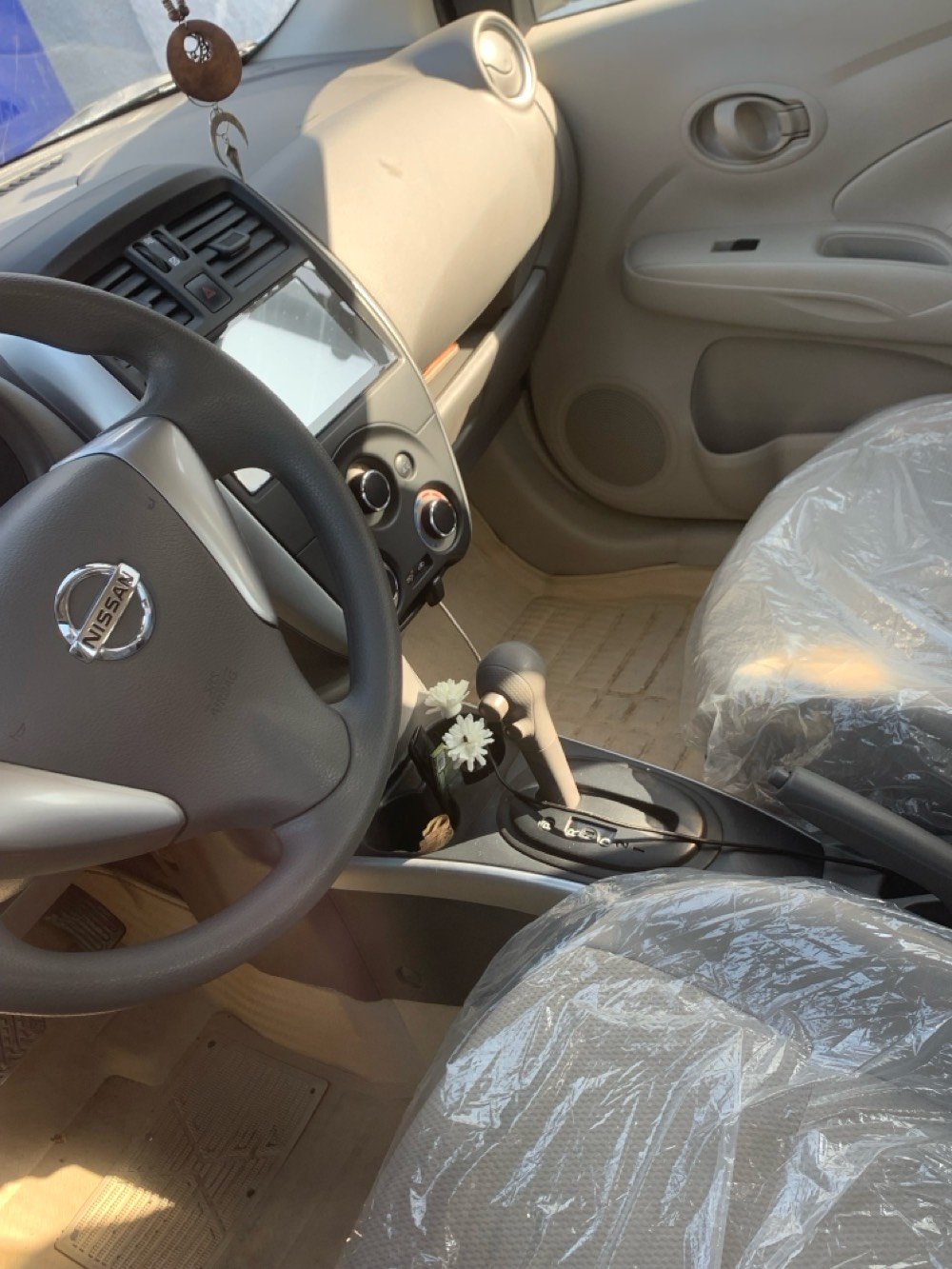 نيسان سني قطعتين تبريد اشاير بالمري شاشه كامره رقم بغداد باسمي موديل ٢٠٢٥ ماشيه ٢٨ اخت زيرو كفاله عامه بيع او مراوس