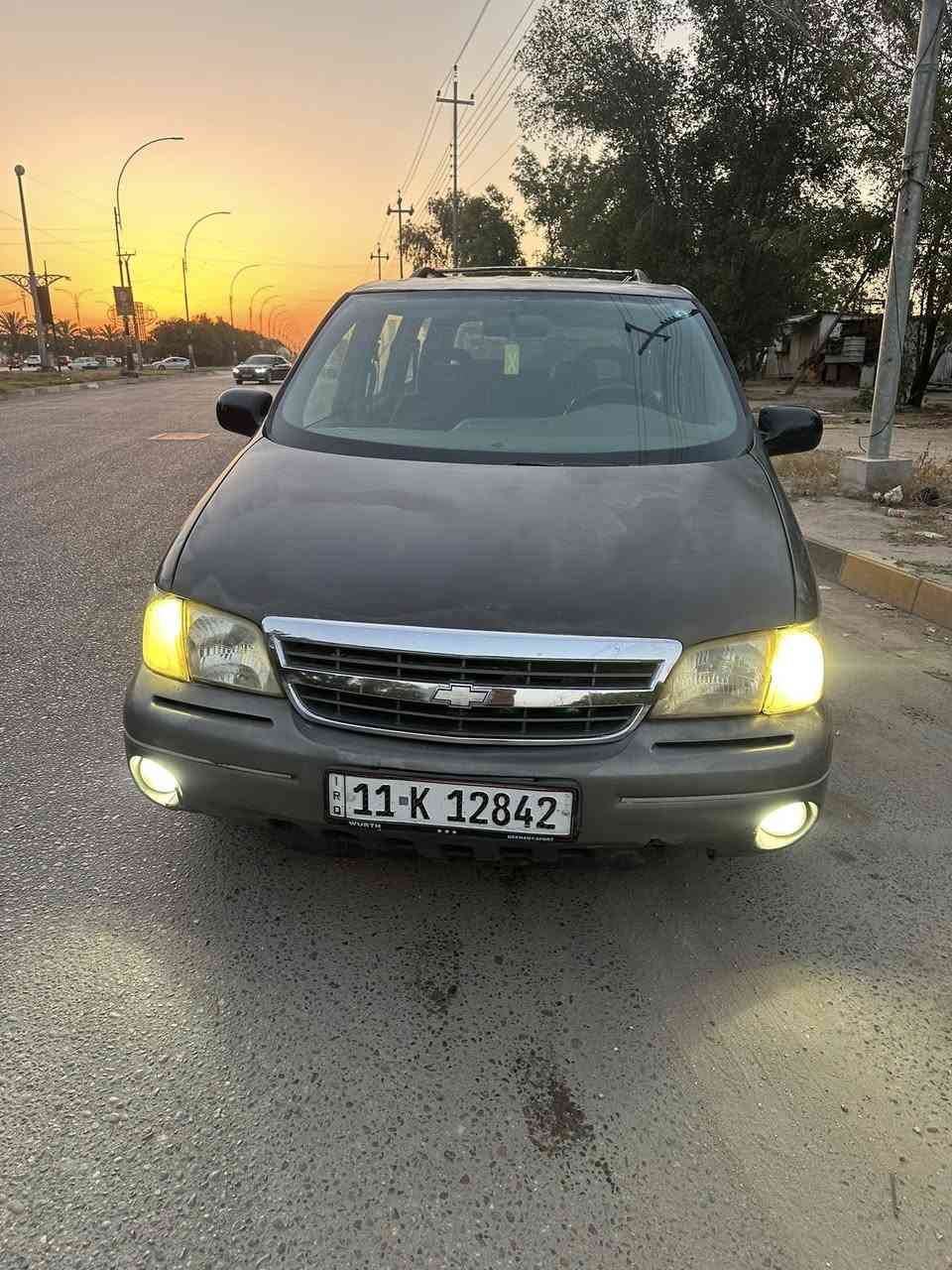 السلام عليكم ورحمة الله وبركاته 
شوفرليت بونتياك 
2000
كير  تعليك
رقم بغداد دولي بسمي 
كفاله  بدون ضربه ولا صبغ 
مكينه V6 3400ccبلاديه 
كير جديد 
مكينه جديده
حداديه كفاله
لايتات زنون 
كهربائيات كله شغاله 
تخم تاير جديد صاله سبوع من شديته
السياره جديده مابيه نقص برغي وين ميعجبك افحص 
السياره نضيفه وجاهزه من كل شي وبلعافيه الي ياخذه 
مكاني كربلاء 
السعر 57
***********

