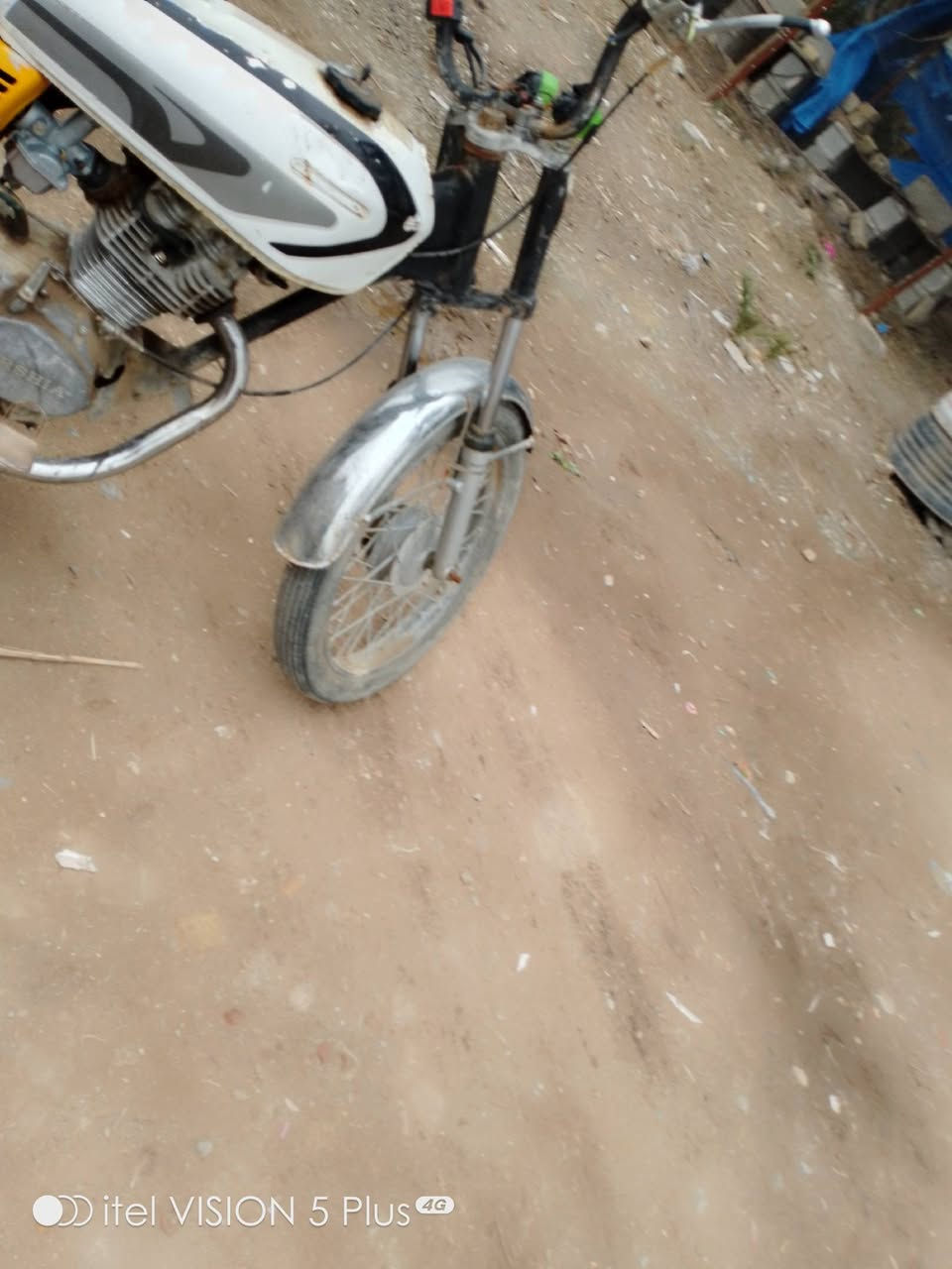 السلام عليكم دراجه للبيع ب 175 وبيهة مجال عوزهة بس تجفيت
***********
