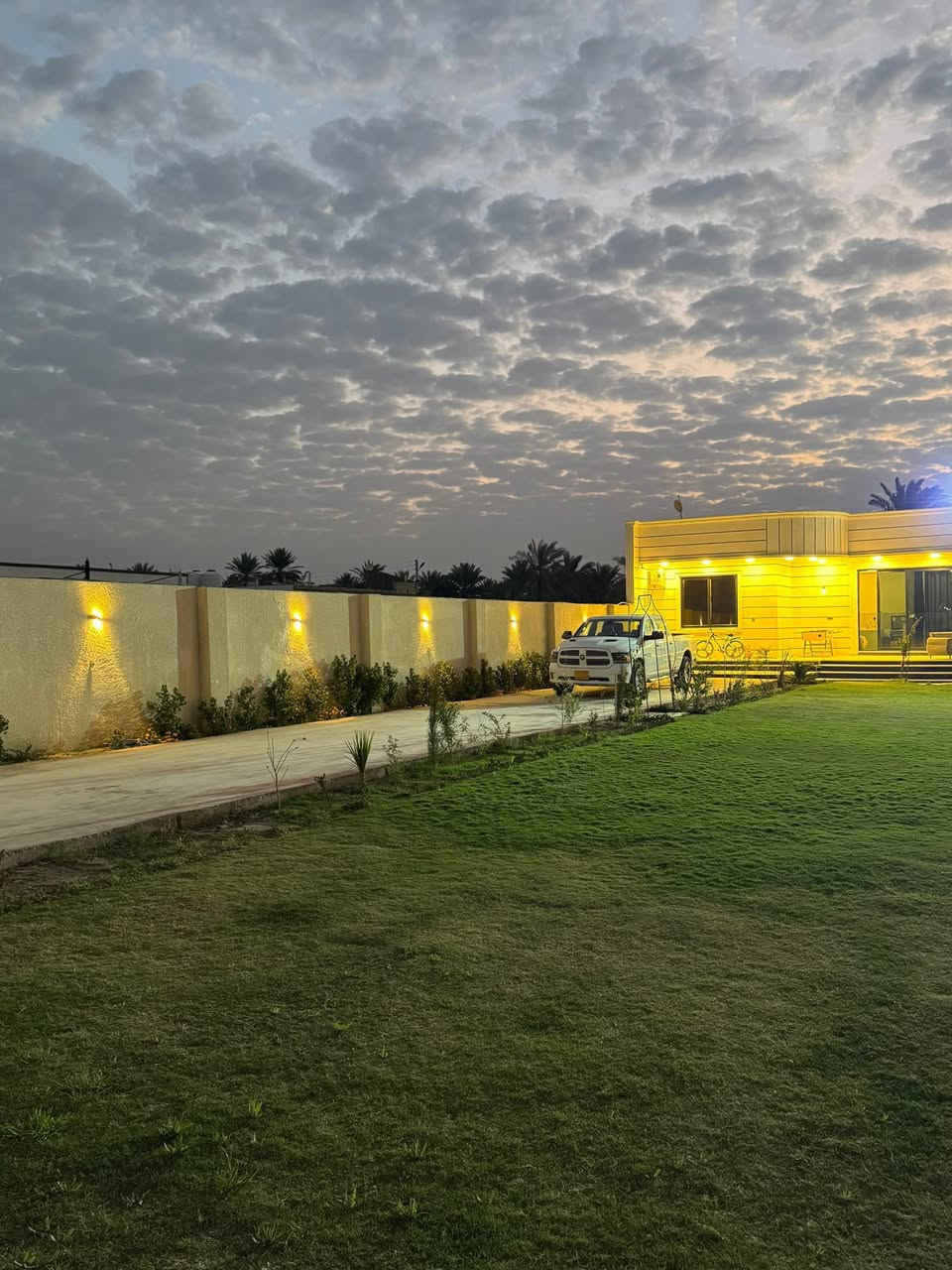 👋💐نرحب بكم في مزرعة ريڤيرا
موثقة بتطبيق اجرلي
📍بغداد البوعيثة 
🕜 الاوقات للشفتات 
الشفت الصباحي : يبدا ٩ صباحا وينتهي ٦ مساءا 
الشفت المسائي : يبدا ٨ مساءا وينتهي ٦ صباحا 
نستقبل شباب و عوائل ومناسبات 
والعدد المسموح مع الاطفال ١٥ نفر 
وفوك ١٥ نفر تدفع ١٥ الف ع النفر الواحد 
والتواصل ع الارقم الاتي : ***********
