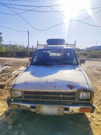 سيارة للبيع السعر 20 07829602846