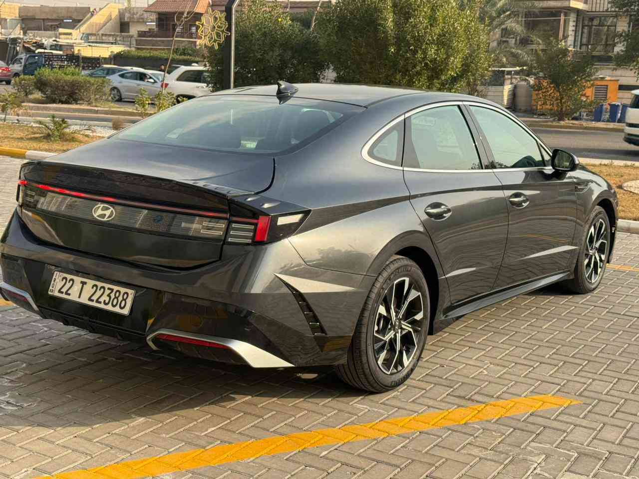 سوناتا 2025 Hyundai sonata
شكل جديد
2.5L حجم محرك
گير 8 نمر
بصمة تشغيل وابواب
المقاعد: كهربائي  + تدفئة + استيرن تدفئة
٥ وضعيات قيادة
جنطه ذكيه 
لايت لد 
بك لايت لد 
ترحيب
دشبول الاكتروني 
شاشه كبيره 
كير تعليك 
شحن لاسلكي
اوتو ستوب
اوتو هولد
رادار
نقطة عمياء
رادار خطوط شوارع
فوول تحكم ستيرن
رادار ٣٦٠ 
ماشيه 27

سيارة رقم اربيل ترقيم ودخول جديد 

الحادث  ربع جاملغ خلفي صبغ . وقبغ الجنطه صبغ نفسه 
بجم كبس بدون تبديل  
بدون ايرباك بدون دواخل 

السعر 197

***********
