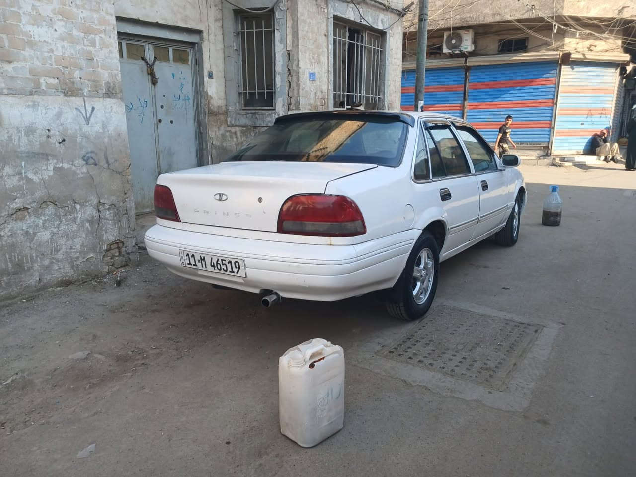 السلام عليكم برنس للبيع رقم بغداد سعر البيع 35العنوان بغداد كير مكينه مفتوح اوتماتيك 
موديل 1996

‭ 773 933 6622‬
