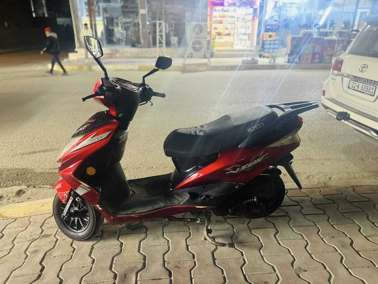 سلام عليكم دراجه سكنز للبيع الدراجه نضيفه نكره سلف كهربائيات كله شغاله السعر 350وبيه مجال بصيط رقم ***********
