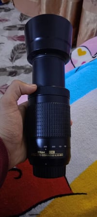 عدسة نيكون • ٧٠-٣٠٠مم