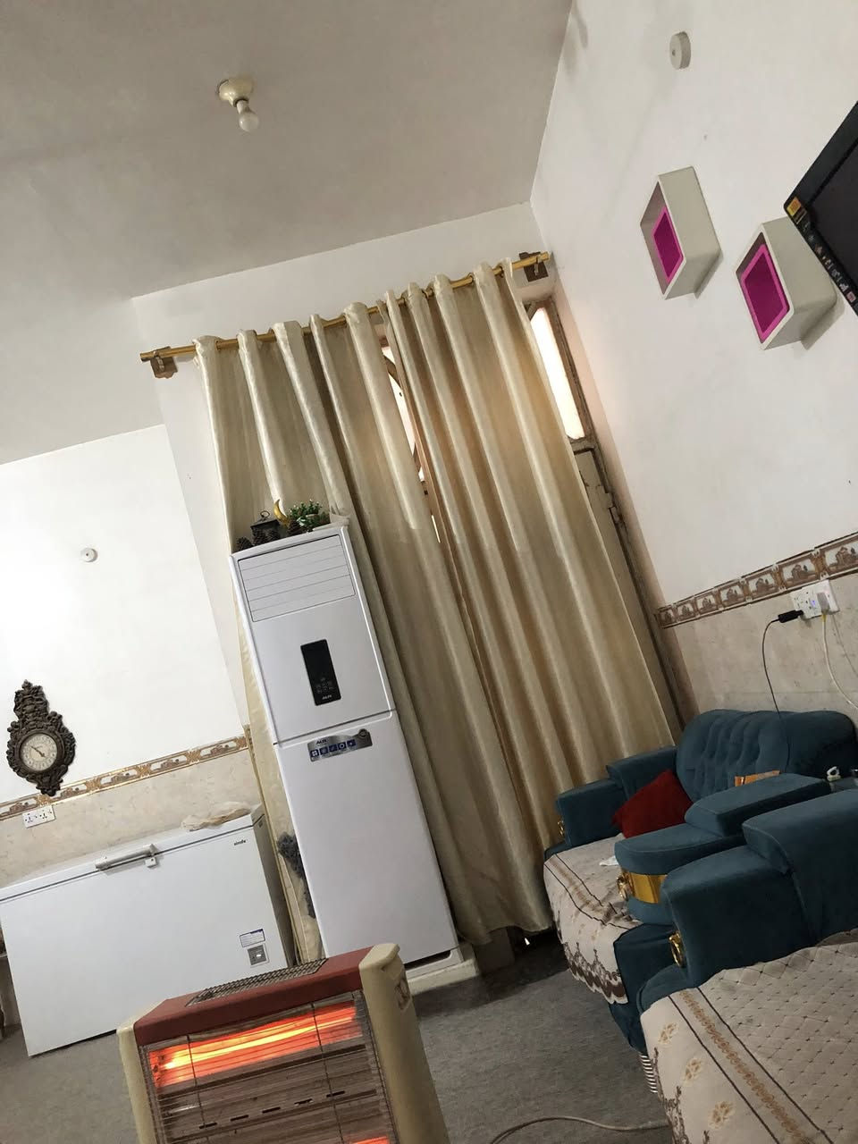 السلام عليكم من رخصة الادمن بيت للبيع مواصفات جيده بناء حديث يتكون الطابق الاول 3غرف وصاله كبيره الطابق الثاني غرفه ومطبخ وحمام موصفات عاليه جذا مثل ابالصوره مساحة البيت 200 م طابو زاعي سعر البيت سعر 100 مليون مكان لبيع مسيب حي ام البنين


**إذا كنت صاحب هذا الإعلان وتريد حذفه لأي سبب، رجاءا أرسل رسالة إلى الدعم الفني**