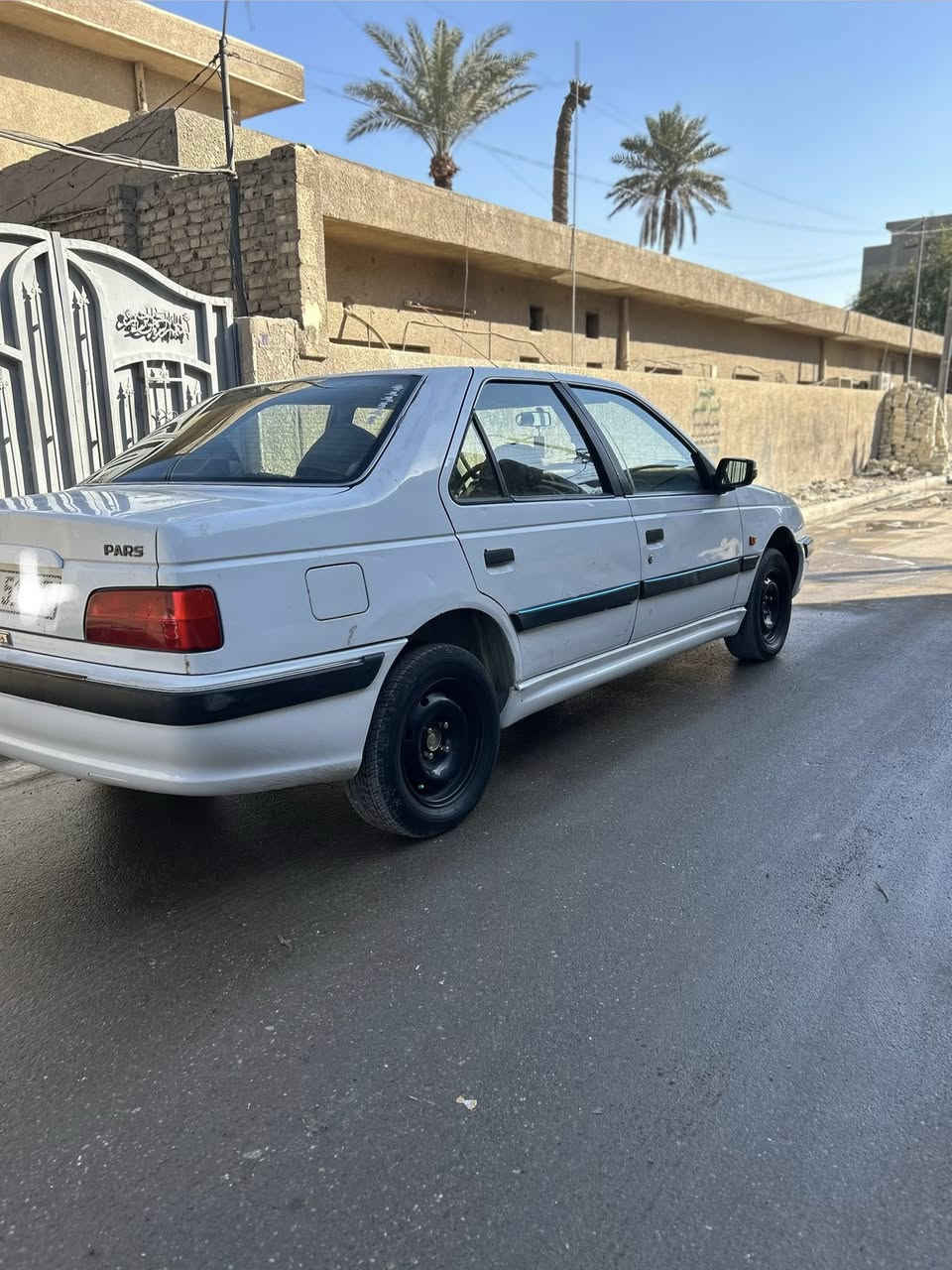 السلام عليكم بيجو بارص 2011 سياره مكينه وكير خير من الله سياره بيه بارد بل الجاملغ الخلفي والباب الوره السايق بيه مكينه مال الفرنسي بيه صبغ أربع أصابع بل الخشم مال الجاملغ الأمامي سياره بسمي تخم تاير جديد باتري جديد صدر جديد كهربائيات كله شغاله تبريد شغال سنويه جديده لل30 هزه جديده سعر 47 وبيه مجال    ***********
