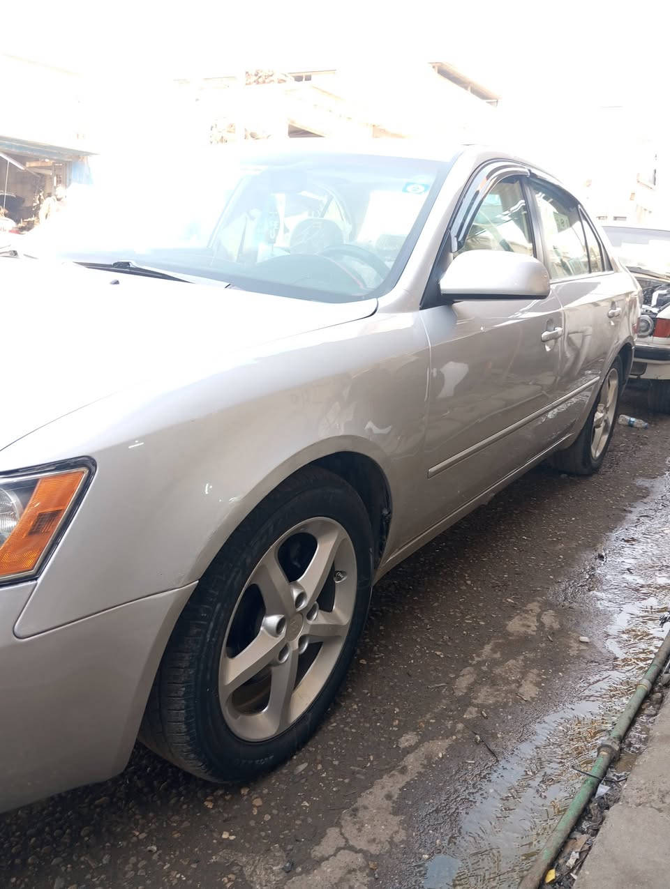 للبيع سوناتا 2008  رقم نينوى وبسمي محرك 6  ، شرط كير شرط   السياره بدون صبغ بيه باب امبدل اصلي بس    السياره كود واحدد
***********
075-021-26911
