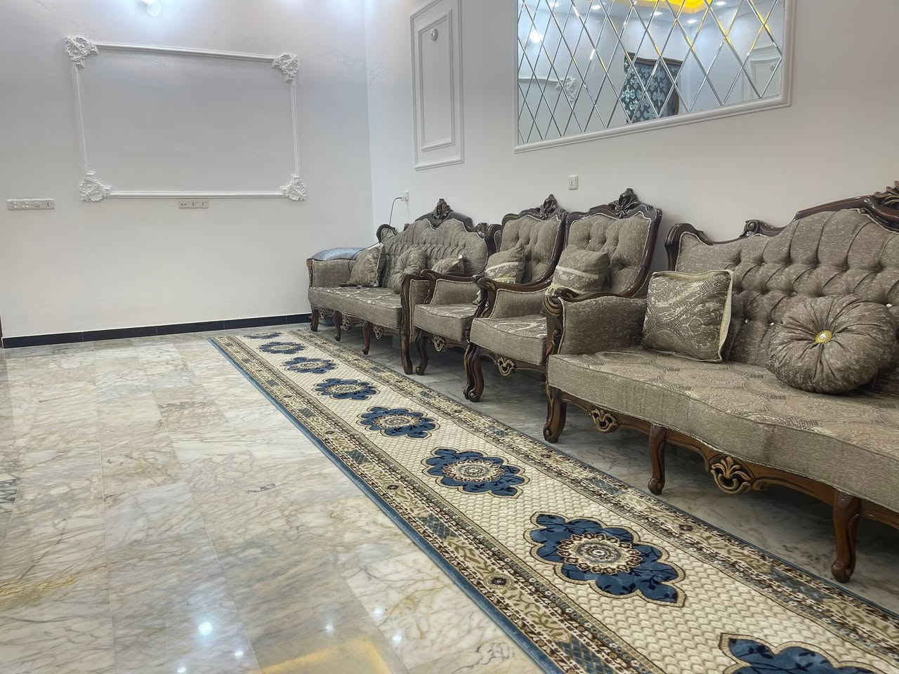تخم عشر مقاعد صاج تركي السعر ٦٠٠ الف في بغداد المشتل للاتصال ***********
