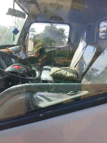 كنتر للبيع موديل 16بسمي شتريت مكفول عله وضعه بيه طخات بصيطه  السعر خاص مراوس بكيه فحل عادي ***********
