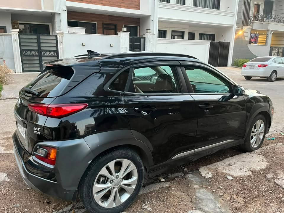 كونا 2021 فول 1/1 سيارة جديدة ماشية 61 الف مكانها شارع فلسطين السعر 115$ وبيها مجال للاتصال ***********
