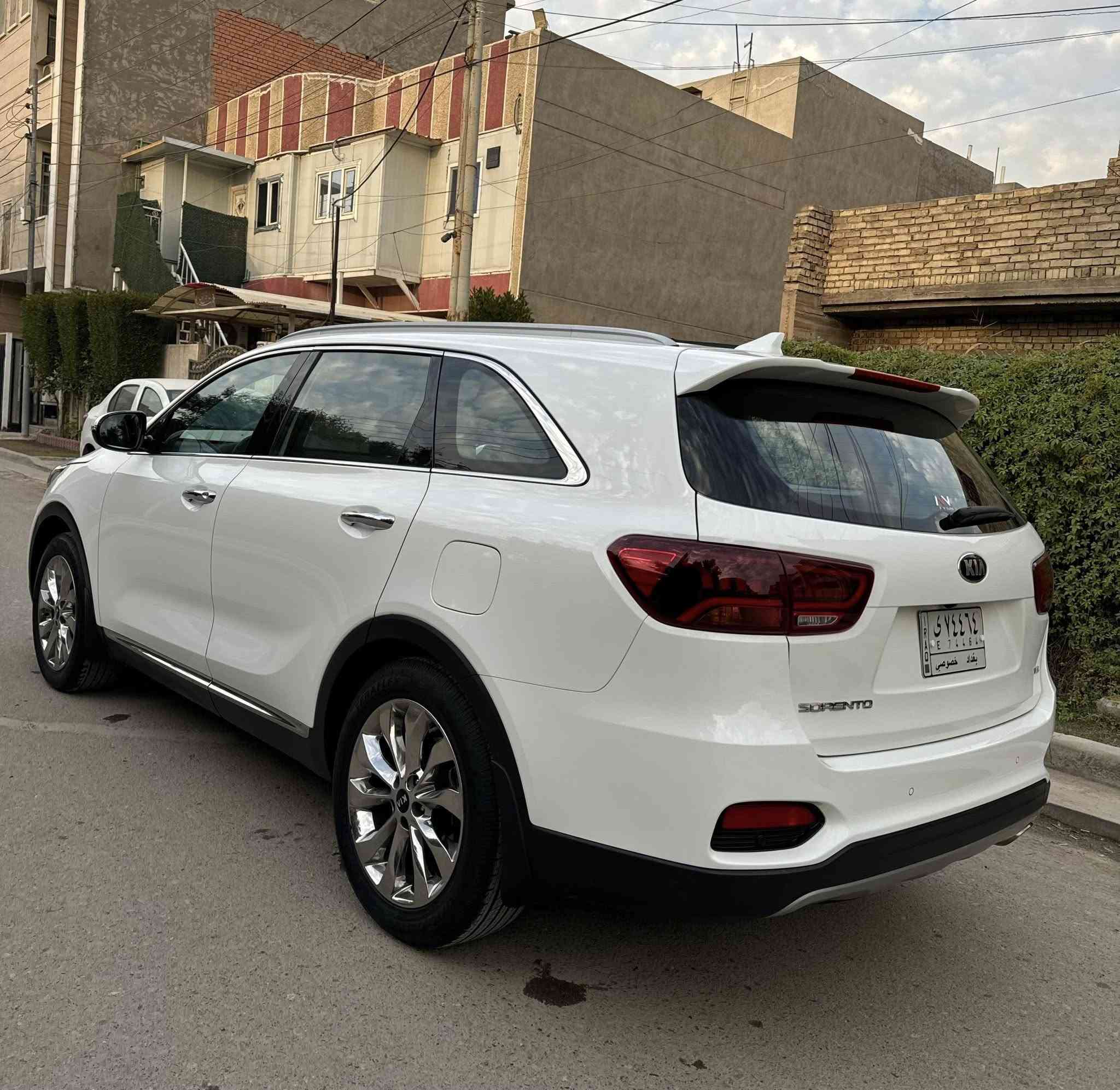 سورنتو 2020
خليجي

مكفوله من ضربه

بيه قطعتين دبل كود بدون ضربه 

مواصفات
بصمه
كشنات جلد
كشنات 2 كهرباء
مازده لد 
بكلايت لد
لدات ب دعاميه رباعي
مري كهرباء
جنطه كهرباء
7 راكب
3 قطع تبريد
حساس امامي خلفي
شاشه اصليه نفكيشن
كامره دواره
محرك 6 /3500
نضام المود 
5 ويل كب
ماشيه 52 كيلو 

رقم بغداد بسمي 

مكاني بغداد الدوره 

السعر 253 وبيه مجال بسيط 

***********
