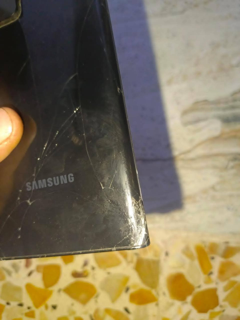 السلام عليكم عندي جهاز Samsung Note 20 Ultra للبيع الضرر مثل الموجود بلصوره صارله سنه تقريبا عندي مداخل تصليح القلم شغال الشاشه شغاله ومابيها تأخير من ناحيه القلم واللمس شوفه وقدم سعرك


**إذا كنت صاحب هذا الإعلان وتريد حذفه لأي سبب، رجاءا أرسل رسالة إلى الدعم الفني**
