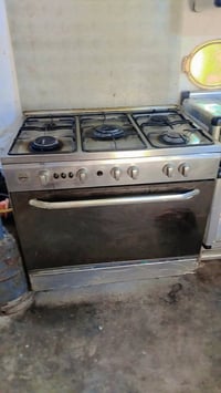 طباخ للبيع شغال شرط الشغل فرن وعيون فقط بس عينين فالتات من جوه ما يشتغ...