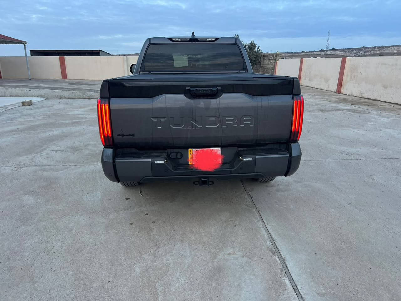 السلام عليكم ورحمة الله 

   تويوتاا تاندره 2024  وارد كندي كلين سياره 
  مواصفات. بلاتينيوم  TRD   

  السياره فول مواصفات. 
    معروف. ال بلاتنيوم داخل جلد طبيعي يجي 
ً.  مطعم صاج وا خيط ازرك. 
   
   السياره بانزين. مو هايبردد 
      سياره جديده اب معنى الكلمه.  لحد يقارنه بل مهجوم
    
   رجأن. بس الشراييراسل خاص بل خير على ياخذه 

  مكان السياره. بغداد. او. الموصل.


**إذا كنت صاحب هذا الإعلان وتريد حذفه لأي سبب، رجاءا أرسل رسالة إلى الدعم الفني**