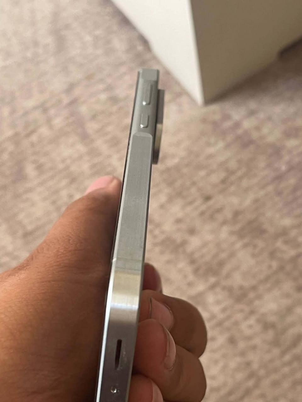 سلام عليكم جهاز samsung a56 256 ram8 جهاز نضافه 99% بي شخطخه بسبب الكفر كما موضح بوحده من الصور مكاني شارع القد السعر 525و بي مجال للشراي للتواصل *********** 
موجود واتساب
